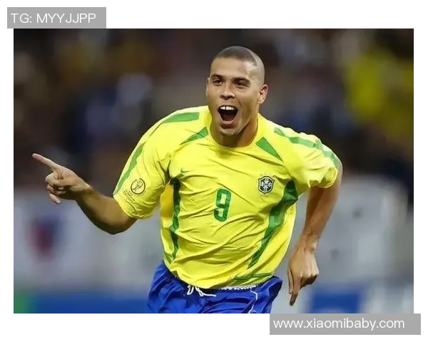 以世界足球巨星经典头像为核心展现绿茵传奇精神魅力